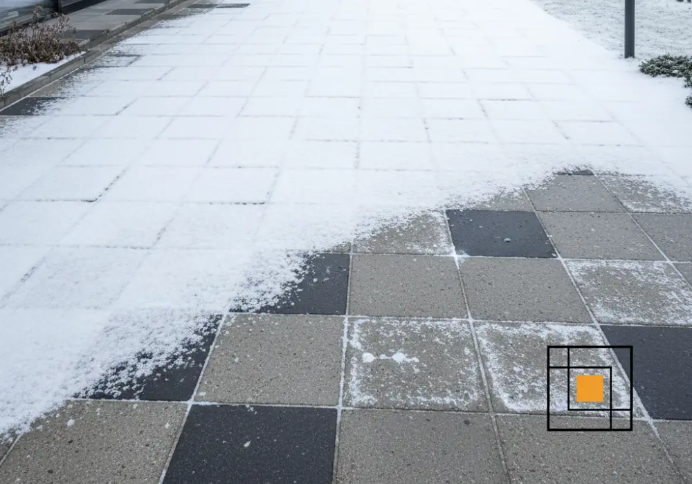 Sådan beskytter du fliser mod salt og vinterafrensning